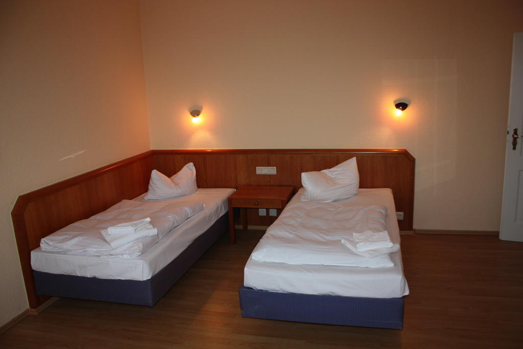 Hotel Stubenberg Gernrode  Oda fotoğraf