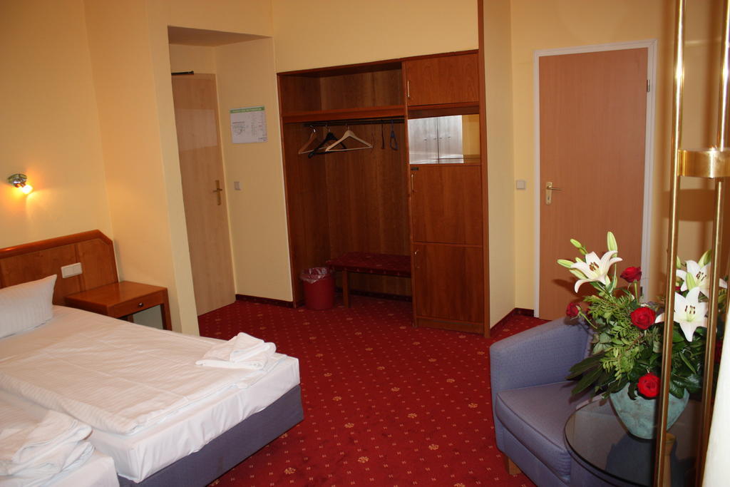 Hotel Stubenberg Gernrode  Oda fotoğraf
